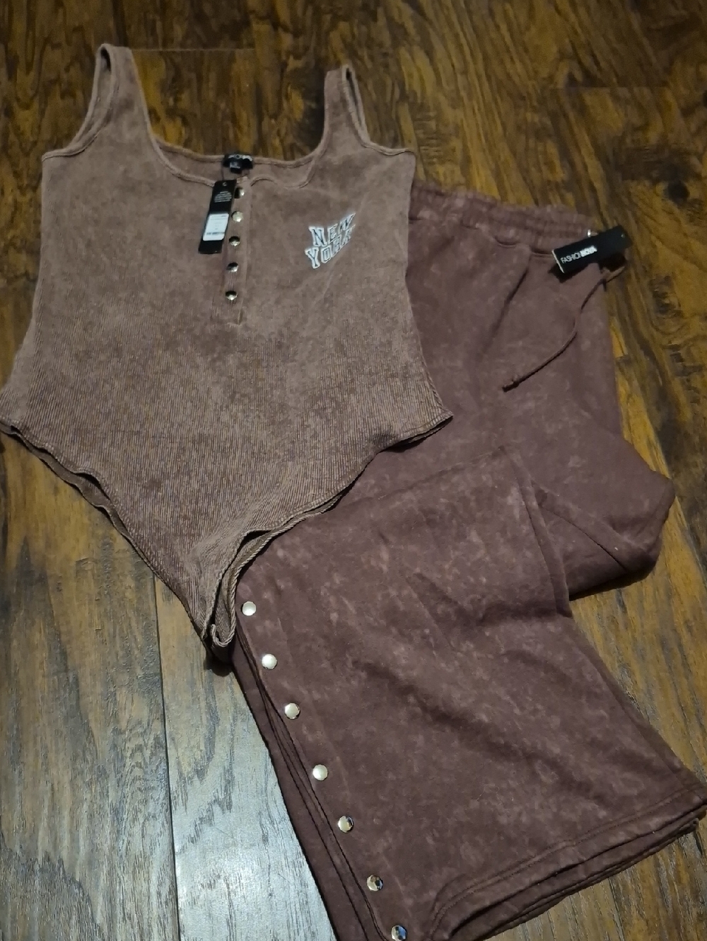 Fashion Nova Brown Ribbed 'New York' Sweat Pants And Ribbed Bodysuit